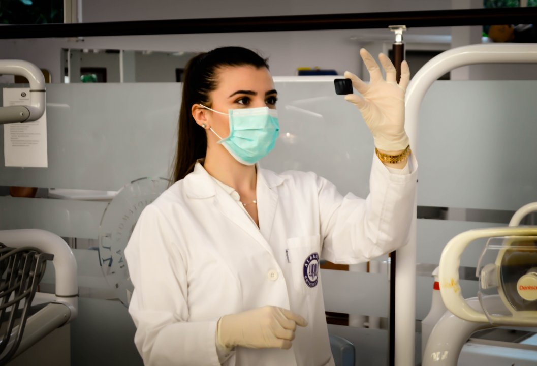 FDA STILL FAILING TO WARN PATIENTS OF BREAST IMPLANT RISKS